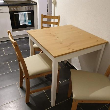 Monteurwohnung Fuer 6 Personen In Leipzig Exterior foto