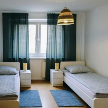 Monteurwohnung Fuer 6 Personen In Leipzig Exterior foto