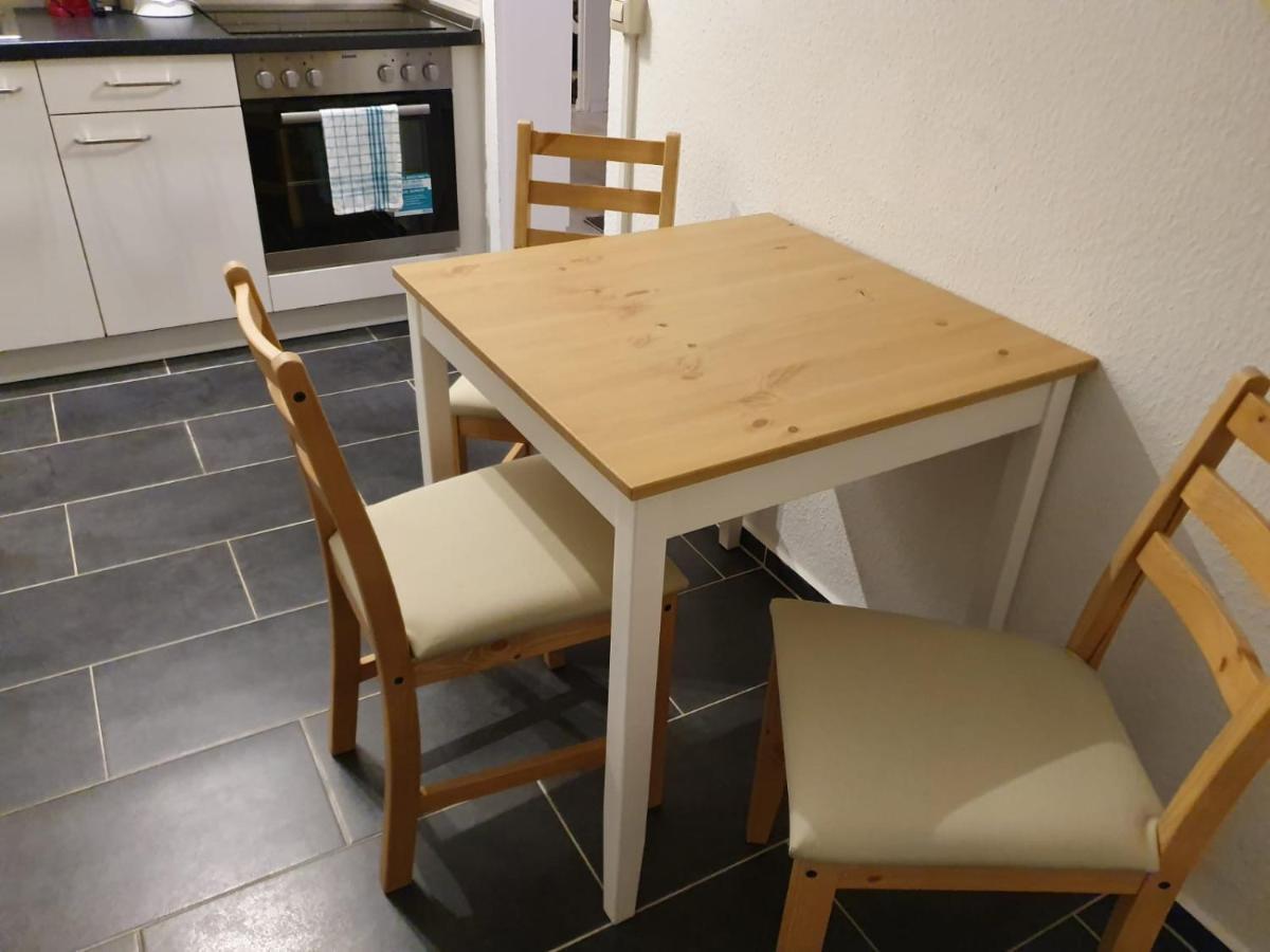 Monteurwohnung Fuer 6 Personen In Leipzig Exterior foto